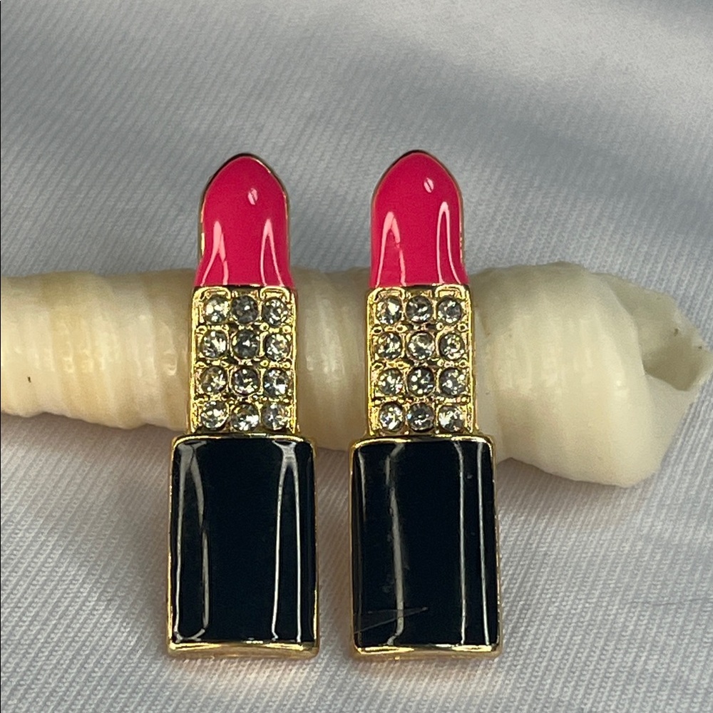 LIPSTICK RHINESTONE ENAMEL STUD EARRINGS